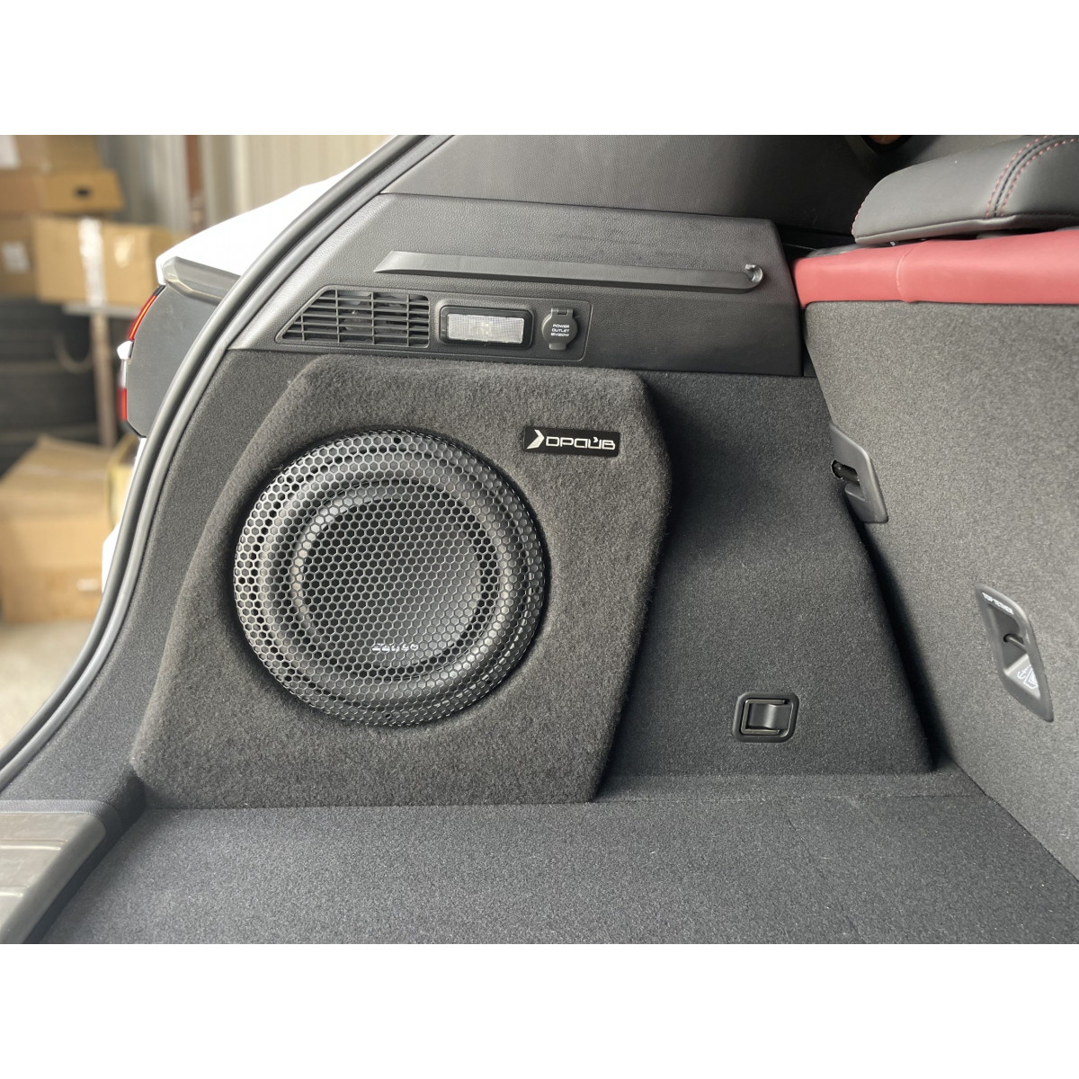 Короб стелс Geely Coolray (2019 - н.в.) под 10