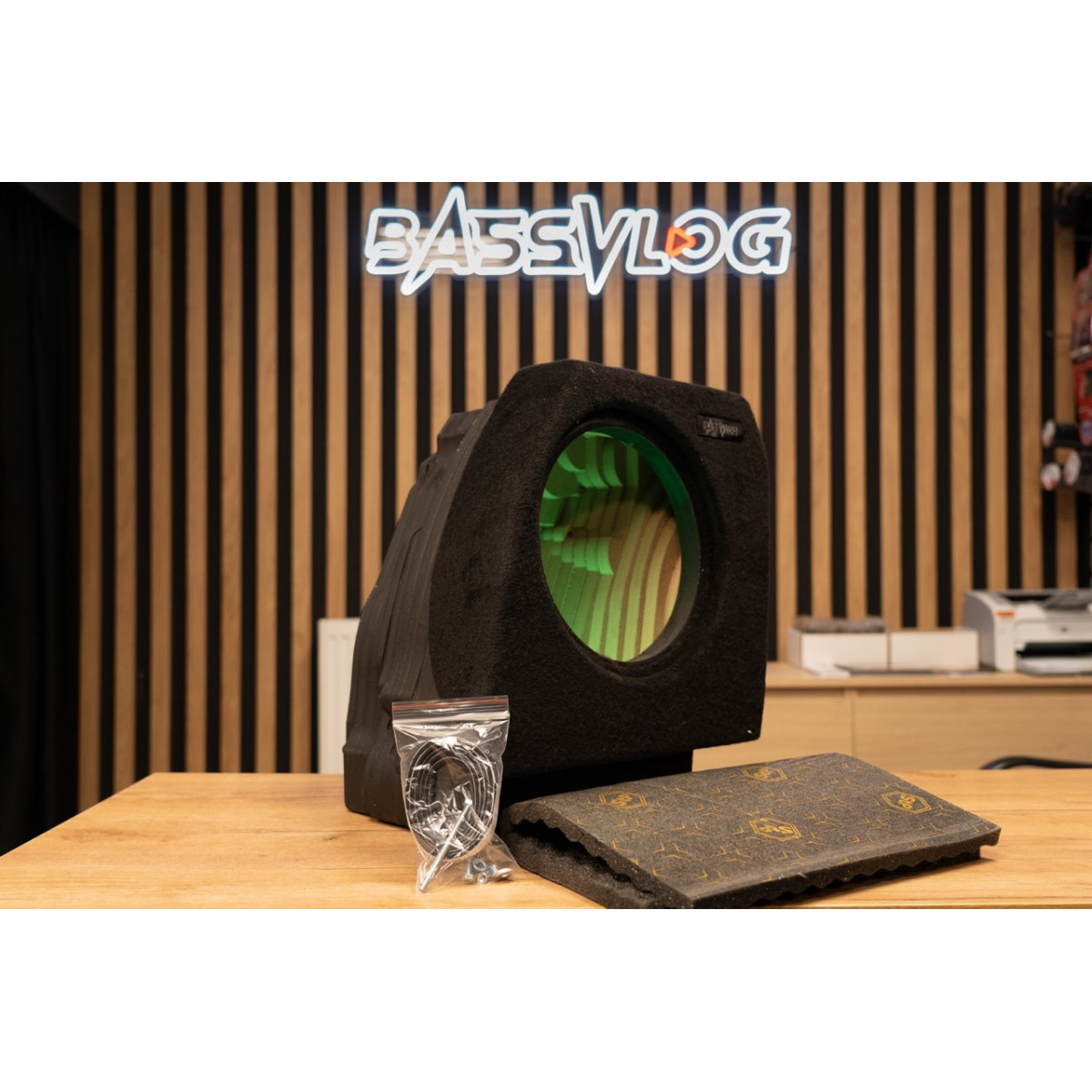 Короб стелс Geely Coolray (2019 - н.в.) под 10