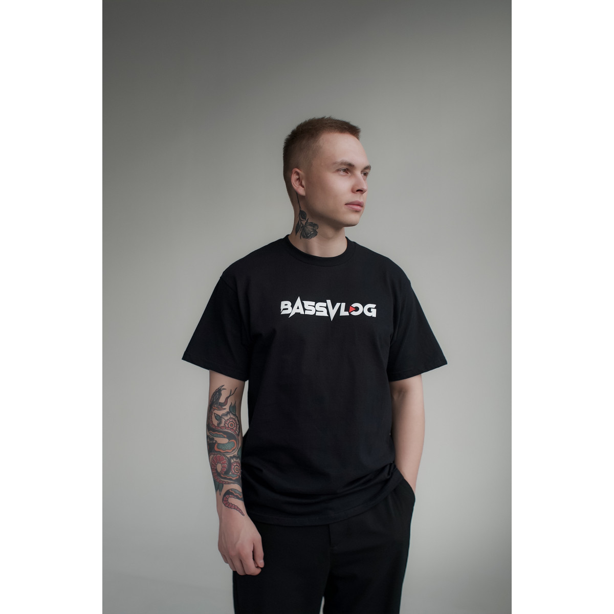 Футболка BASSVLOG черная
